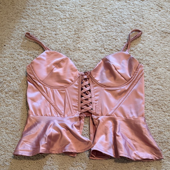 Lot of Nine Going Out Summer Tops (Sized XS and Small) - Picture 5 of 16